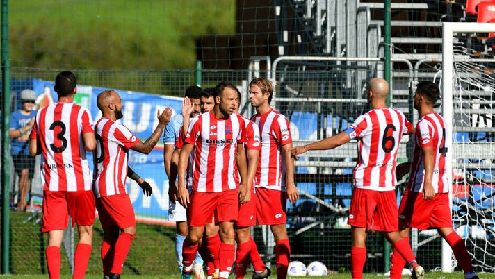 AURONZO DI CADORE, ITALY - SEPTEMBER 04: Gabrieli Goro of Vicenza celebrate a second goal with his team mates during the friendly match SS Lazio v Vicenza on September 04, 2020 in Auronzo di Cadore, Italy. (Photo by Marco Rosi - SS Lazio/Getty Images) AURONZO DI CADORE, ITALY - SEPTEMBER 04: Gabrieli Goro of Vicenza celebrate a second goal with his team mates during the friendly match SS Lazio v Vicenza on September 04, 2020 in Auronzo di Cadore, Italy. (Photo by Marco Rosi - SS Lazio/Getty Images)