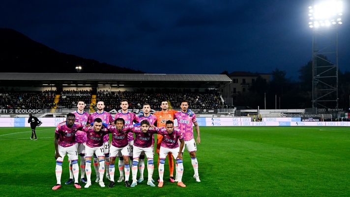 Dipendenti Spezia denunciano: pipì addosso dal settore dei tifosi Juve! - immagine 1