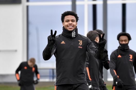 BARCELONA, SPAIN - DECEMBER 07: Juventus player Weston McKennie ahead of the UEFA Champions League Group G stage match between Juventus and FC Barcelona at Camp Nou on December 07, 2020 in Barcelona, Spain. (Photo by Daniele Badolato - Juventus FC/Juventus FC via Getty Images) BARCELONA, SPAIN - DECEMBER 07: Juventus player Weston McKennie ahead of the UEFA Champions League Group G stage match between Juventus and FC Barcelona at Camp Nou on December 07, 2020 in Barcelona, Spain. (Photo by Daniele Badolato - Juventus FC/Juventus FC via Getty Images)
