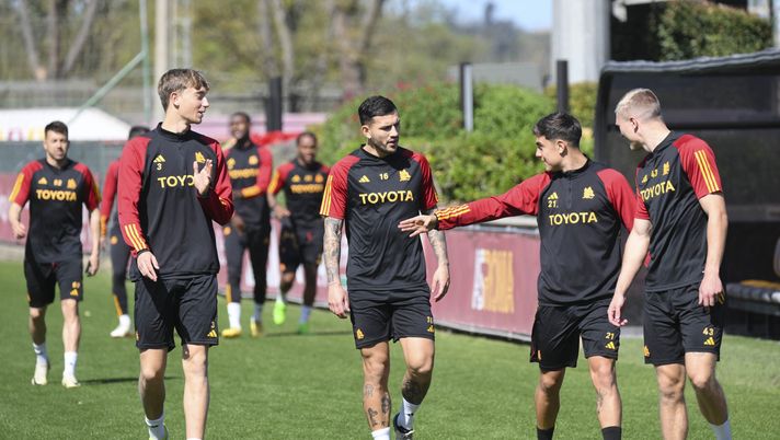 Roma, l’allenamento alla vigilia del derby: da Dybala ad Abraham tutti in gruppo - immagine 1