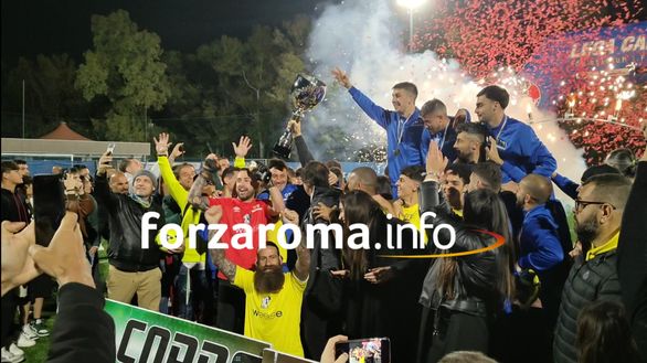 Lega Calcio a 8, Totti sbaglia il rigore ma vince la Coppa Italia davanti a Noemi- immagine 2