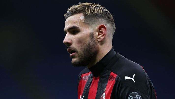 Theo Hernández (difensore AC Milan), qui durante Milan-Manchester United 0-1 (Europa League 2020-2021) | News (Getty Images) 