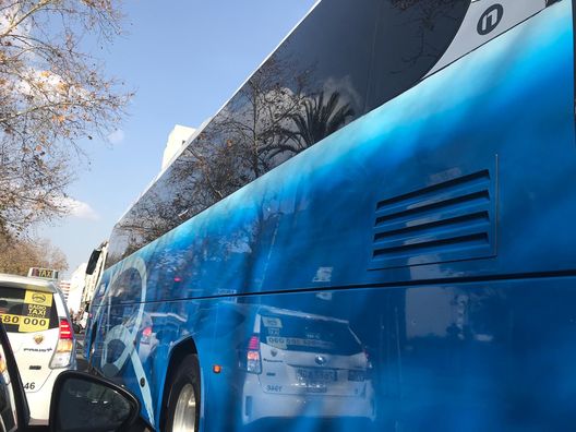 Il pullman della Lazio in arrivo al Sanchez Pizjuan Il pullman della Lazio in arrivo al Sanchez Pizjuan