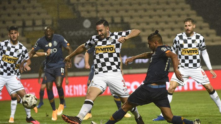 La FIFA ha deciso: all’ex giocatore del Milan un rimborso di 200mila euro - immagine 1