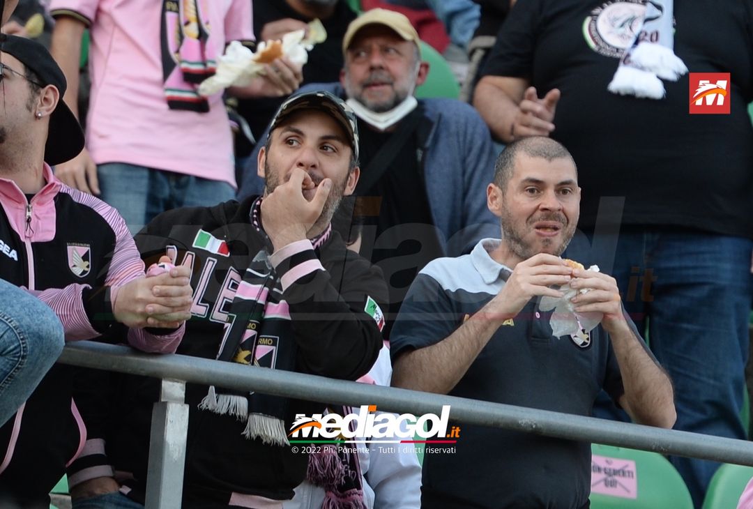 Fotogallery, i tifosi allo stadio per Palermo-Triestina 1-1 - immagine 87