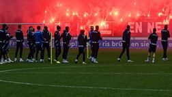 Heerenveen, l’ultimo scatto è verso la curva: per festeggiare il derby con i tifosi