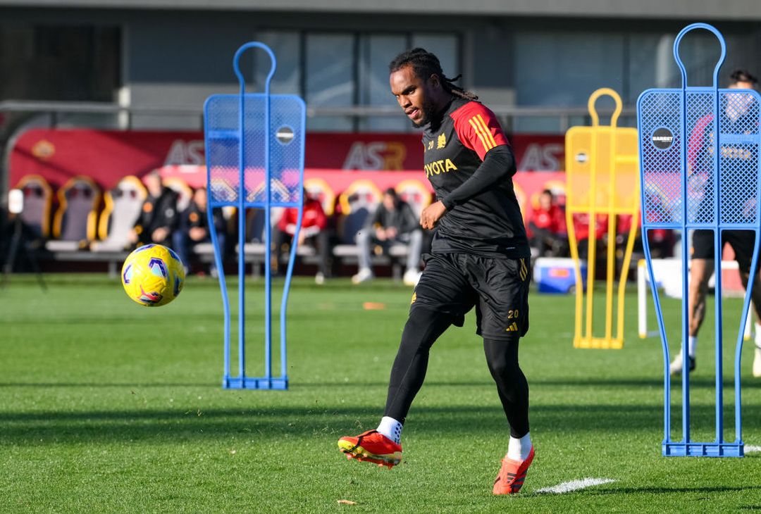 Trigoria, vigilia di Frosinone-Roma: la ‘festa’ dei compagni a Celik – FOTO GALLERY - immagine 26