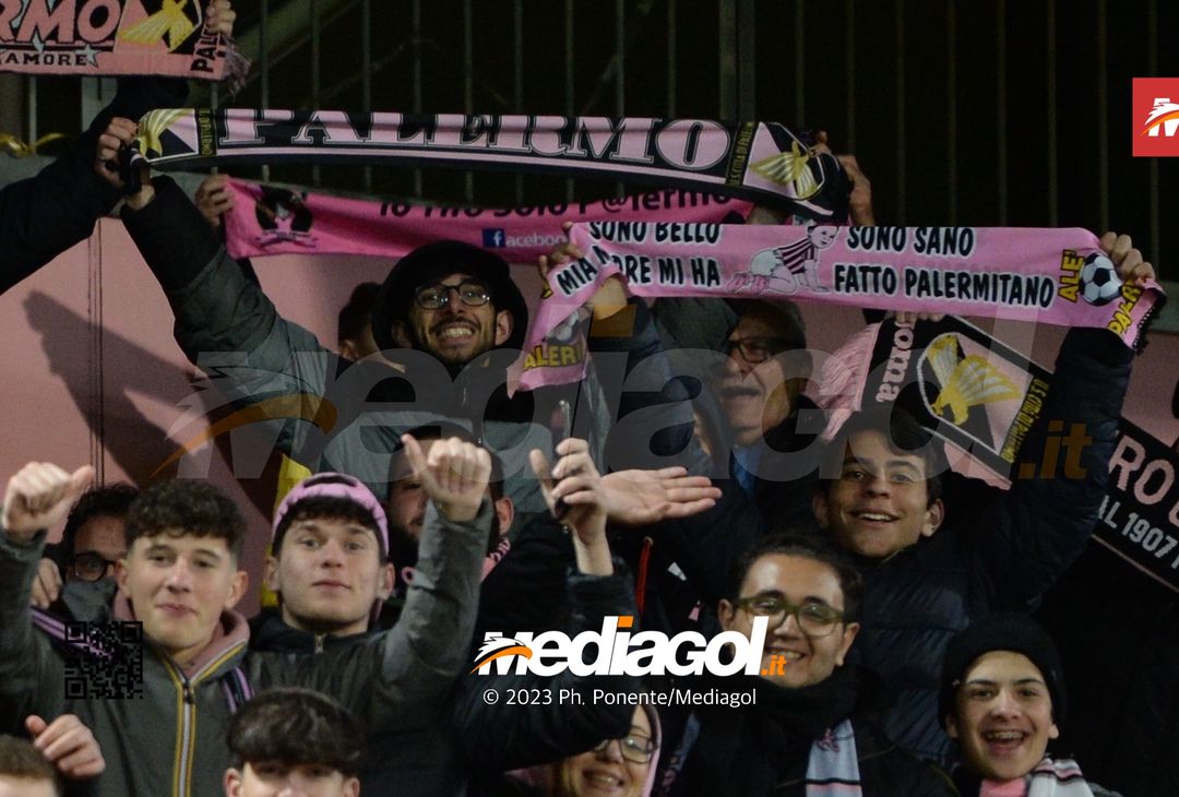 FOTOTIFO Palermo-Modena 5-2, gli scatti ai tifosi al “Renzo Barbera” (Gallery) - immagine 56