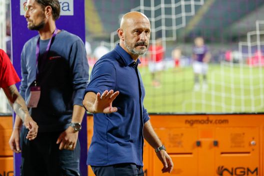 GERMOGLI PH: 18 AGOSTO 2022 FIRENZE STADIO ARTEMIO FRANCHI CONFERENCE LEAUGUE FIORENTINA VS TWENTE NELLA FOTO MISTER ITALIANO Empoli-Fiorentina, formazioni ufficiali: c’è Dodô, sorpresa Terzic! Le scelte- immagine 2