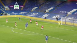 VIDEO Chelsea-Manchester Utd, polemica Red Devils: l’arbitro non va al VAR, gli highlights del match