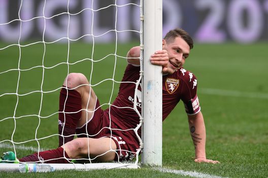  TURIN, ITALY - APRIL 15: Andrea Belotti of FC Torino looks on during the Serie A match between FC Torino and FC Crotone at Stadio Olimpico di Torino on April 15, 2017 in Turin, Italy. (Photo by Valerio Pennicino/Getty Images) 