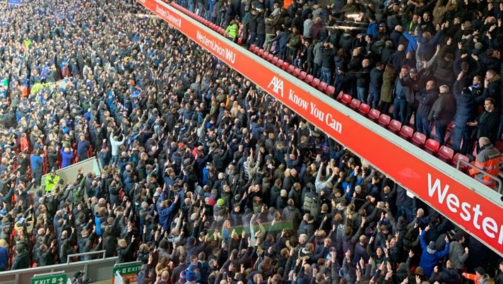 I tifosi dell'Everton non "riconoscono" l'inno del Liverpool I tifosi dell'Everton non "riconoscono" l'inno del Liverpool