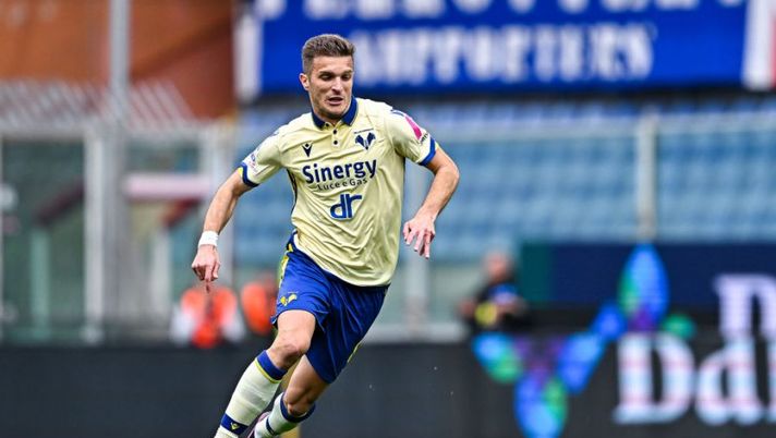 GENOA, ITALY - MARCH 19: Darko Lazovic of Hellas Verona is seen in action during the Serie A match between UC Sampdoria and Hellas Verona at Stadio Luigi Ferraris on March 19, 2023 in Genoa, Italy. (Photo by Simone Arveda/Getty Images) Verona, stop per Lazovic e Djuric! Zaffaroni: “Ecco le loro condizioni. Su Gaich…” - immagine 1