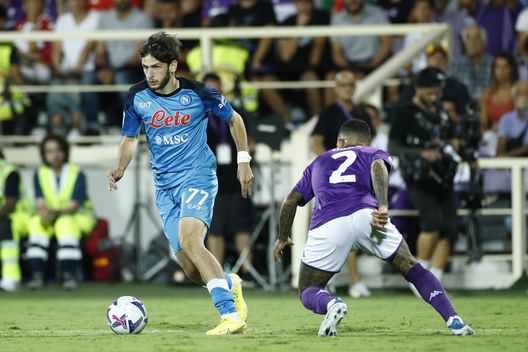 (Photo by Matteo Ciambelli/DeFodi Images via Getty Images) kvaratskhelia fiorentina napoli