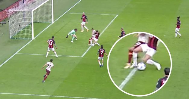 AC Milan - Roma, il rigore concesso ai giallorossi AC Milan - Roma, il rigore concesso ai giallorossi