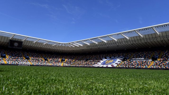 UDINE, ITALY - MAY 08: A general view before the Serie A match between Udinese Calcio and Bologna FC at Dacia Arena on May 08, 2021 in Udine, Italy. Sporting stadiums around Italy remain under strict restrictions due to the Coronavirus Pandemic as Government social distancing laws prohibit fans inside venues resulting in games being played behind closed doors. (Photo by Alessandro Sabattini/Getty Images) Udine, il Prefetto: “Domani riunione su Udinese-Napoli, ecco cosa potrebbe cambiare” - immagine 1