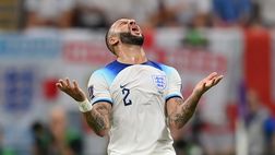 Kyle Walker nei guai: ubriaco in un bar si abbassa i pantaloni e…
