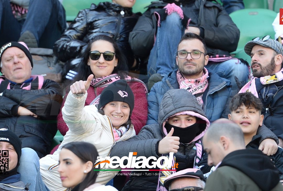FOTOTIFO Palermo-Frosinone 1-1, i tifosi allo Stadio “Renzo Barbera” (Gallery) - immagine 12