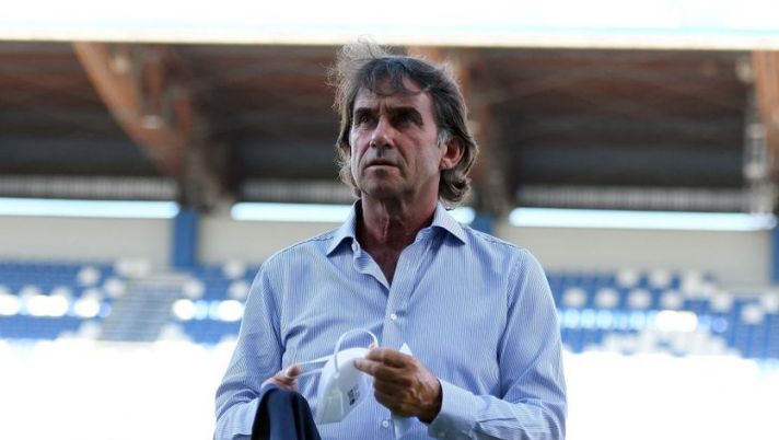 REGGIO NELL'EMILIA, ITALY - JULY 04: Giovanni Carnevali CEO of Sassuolo looks on during the Serie A match between US Sassuolo and US Lecce at Mapei Stadium - Città del Tricolore on July 04, 2020 in Reggio nell'Emilia, Italy. (Photo by Alessandro Sabattini/Getty Images) Carnevali: “Berardi mai chiesto dalla Lazio! Frattesi, il prezzo non sale: Inter, Milan e Roma…” - immagine 1