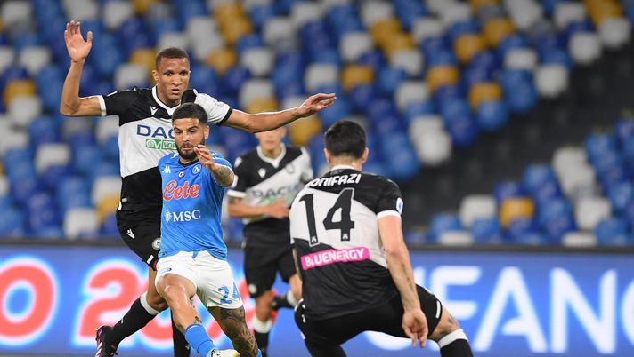 NAPLES, ITALY - MAY 11: Lorenzo Insigne of Napoli during the Serie A match between SSC Napoli and Udinese Calcio at Stadio Diego Armando Maradona on May 11, 2021 in Naples, Italy. Sporting stadiums around Italy remain under strict restrictions due to the Coronavirus Pandemic as Government social distancing laws prohibit fans inside venues resulting in games being played behind closed doors (Photo by SSC NAPOLI/SSC NAPOLI via Getty Images) NAPLES, ITALY - MAY 11: Lorenzo Insigne of Napoli during the Serie A match between SSC Napoli and Udinese Calcio at Stadio Diego Armando Maradona on May 11, 2021 in Naples, Italy. Sporting stadiums around Italy remain under strict restrictions due to the Coronavirus Pandemic as Government social distancing laws prohibit fans inside venues resulting in games being played behind closed doors (Photo by SSC NAPOLI/SSC NAPOLI via Getty Images)