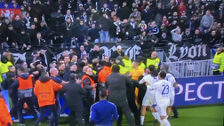 Olympique Lione, follia Depay: gol e poi rissa con un tifoso (VIDEO)