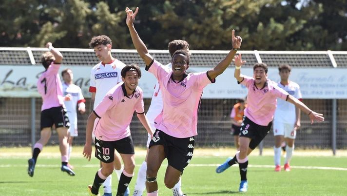 Calciomercato Palermo: Aziz Toure lascia il Napoli e torna in rosanero. I dettagli  Palermo