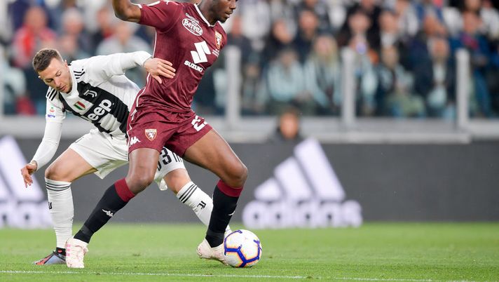 TURIN, ITALY - MAY 03: Juventus player Federico Bernardeschi and Torino player Soualiho Meite during the Serie A match between Juventus and Torino FC on May 03, 2019 in Turin, Italy. (Photo by Daniele Badolato - Juventus FC/Juventus FC via Getty Images) TURIN, ITALY - MAY 03: Juventus player Federico Bernardeschi and Torino player Soualiho Meite during the Serie A match between Juventus and Torino FC on May 03, 2019 in Turin, Italy. (Photo by Daniele Badolato - Juventus FC/Juventus FC via Getty Images)