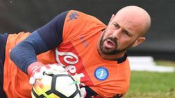 Il Napoli chiede silenzio e “spia” l’allenamento di Reina e Rafael | VIDEO