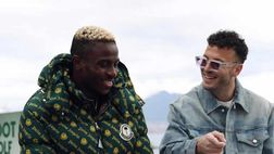 GALLERY Partita a biliardino con panorama mozzafiato per Osimhen e Rrahmani