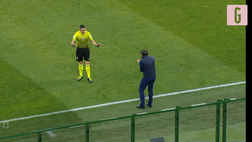 VIDEO Inter-Atalanta, scintille a San Siro tra Conte e l’arbitro Mariani: ascolta cosa si sono detti