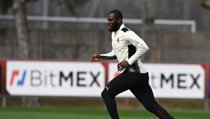 Kessié supera le visite e firma con il Barcellona: quadriennale per il giocatore - immagine 1