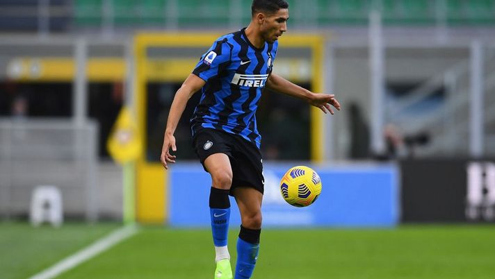 MILAN, ITALY - NOVEMBER 22:  Achraf Hakimi of FC Internazionale in action during the Serie A match between FC Internazionale and Torino FC at Stadio Giuseppe Meazza on November 22, 2020 in Milan, Italy.  (Photo by Claudio Villa - Inter/Inter via Getty Images) 