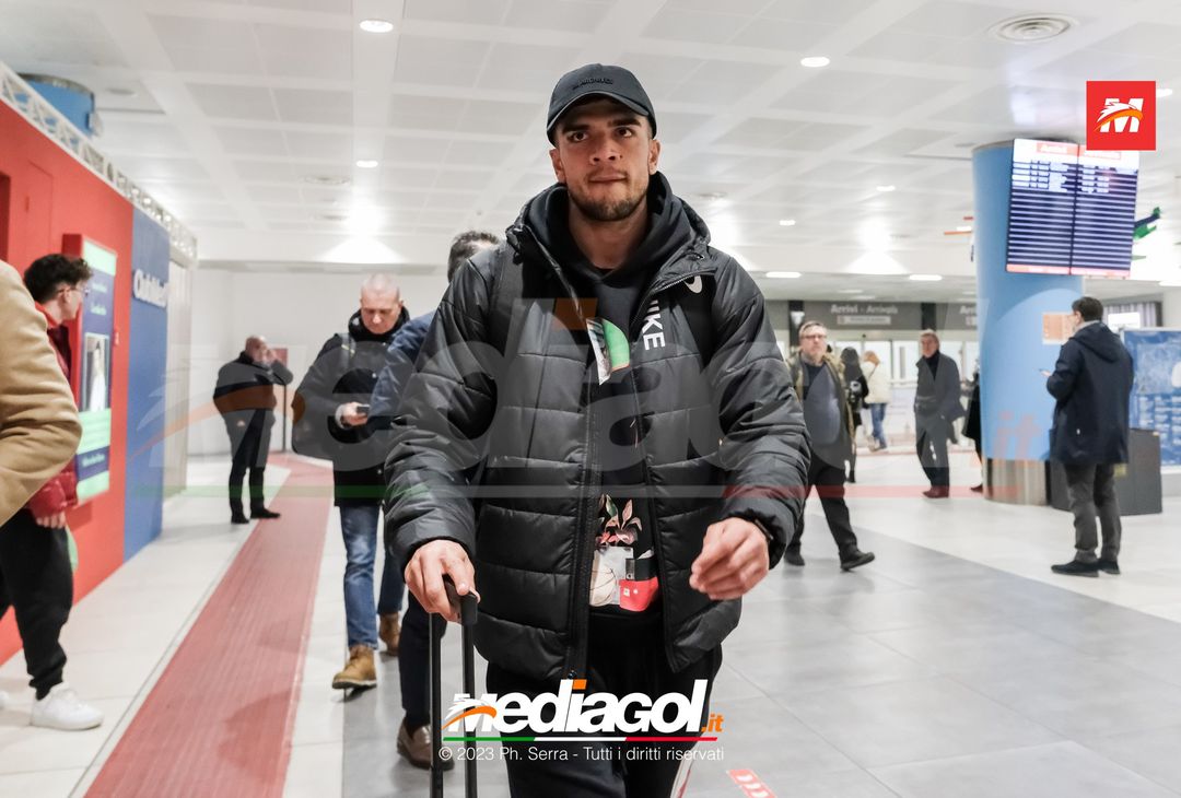 FOTO PALERMO, Aurelio arriva all’aeroporto Falcone e Borsellino di Palermo (Gallery) - immagine 17