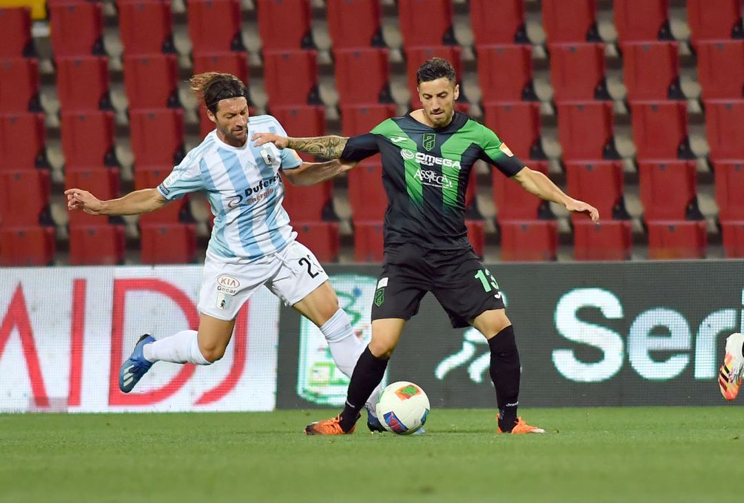  TRIESTE, ITALY - JUNE 29: Patrick Ciurria of Pordenone is challenged by Andrea Paolucci of Virtus Entella during the serie B match between Pordenone Calcio and Virtus Entella at Dacia Arena on June 29, 2020 in Udine, Italy. (Photo by Getty Images/Getty Images for Lega Serie B ) 