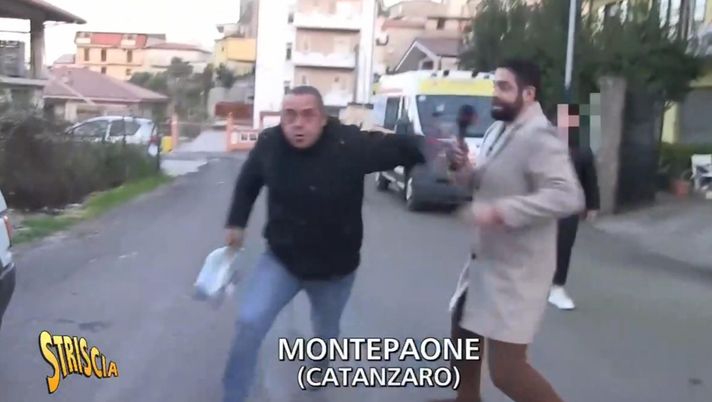 Mediaset, aggredita la troupe di Striscia la Notizia durante un servizio in Calabria - immagine 1