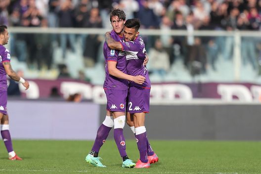 FLORENCE, ITALY - OCTOBER 24: Dusan Vlahovic of ACF Fiorentina celebrates after scoring a goal during the Serie A match between ACF Fiorentina and Cagliari Calcio at Stadio Artemio Franchi on October 24, 2021 in Florence, Italy. (Photo by Gabriele Maltinti/Getty Images) FLORENCE, ITALY - OCTOBER 24: Dusan Vlahovic of ACF Fiorentina celebrates after scoring a goal during the Serie A match between ACF Fiorentina and Cagliari Calcio at Stadio Artemio Franchi on October 24, 2021 in Florence, Italy. (Photo by Gabriele Maltinti/Getty Images)