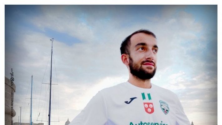 seconda maglia - foto Monopolicalcio.it seconda maglia - foto Monopolicalcio.it