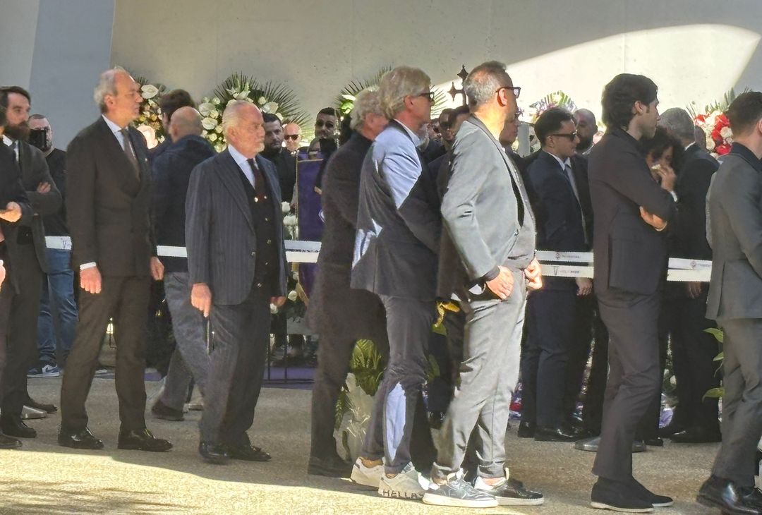 GALLERY VN – La camera ardente per Joe Barone. Tra i presenti Marotta e DeLa - immagine 51