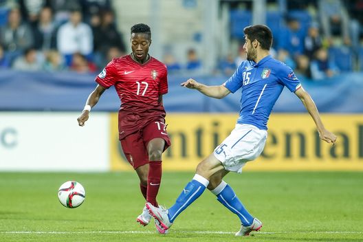  Benassi in azione con l'Under 21, di cui è capitano 