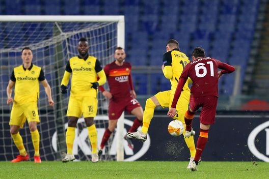 ROME, ITALY - DECEMBER 03: Riccardo Calafiori of Roma scores their team's second goal during the UEFA Europa League Group A stage match between AS Roma and BSC Young Boys at Stadio Olimpico on December 03, 2020 in Rome, Italy. Sporting stadiums around Italy remain under strict restrictions due to the Coronavirus Pandemic as Government social distancing laws prohibit fans inside venues resulting in games being played behind closed doors. (Photo by Paolo Bruno/Getty Images) ROME, ITALY - DECEMBER 03: Riccardo Calafiori of Roma scores their team's second goal during the UEFA Europa League Group A stage match between AS Roma and BSC Young Boys at Stadio Olimpico on December 03, 2020 in Rome, Italy. Sporting stadiums around Italy remain under strict restrictions due to the Coronavirus Pandemic as Government social distancing laws prohibit fans inside venues resulting in games being played behind closed doors. (Photo by Paolo Bruno/Getty Images)