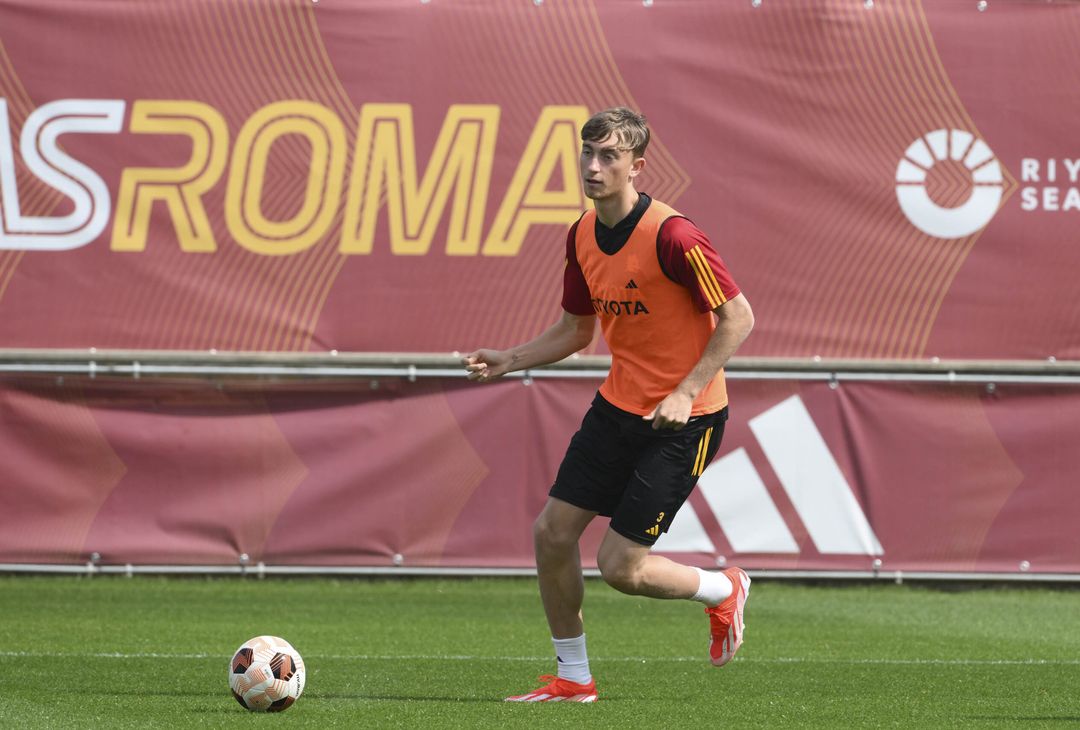 Roma, l’allenamento a due giorni dal Milan – FOTOGALLERY - immagine 20