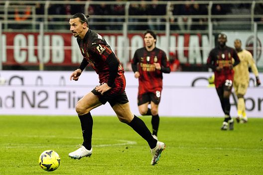 (Photo by Pier Marco Tacca/AC Milan via Getty Images) Monte ingaggi: Leao, Milan verso i 100 milioni- immagine 2