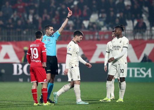 Il Milan fallisce il sorpasso alla Juve: rossoneri battuti 4-2 dal Monza. Inter a +11 - immagine 1