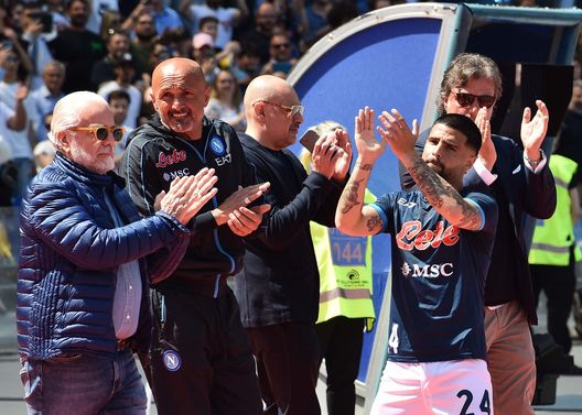 (Photo by SSC NAPOLI/SSC NAPOLI via Getty Images) “Ovunque tu vada, vacci con tutto il tuo cuore”. Buona fortuna capitano!- immagine 4