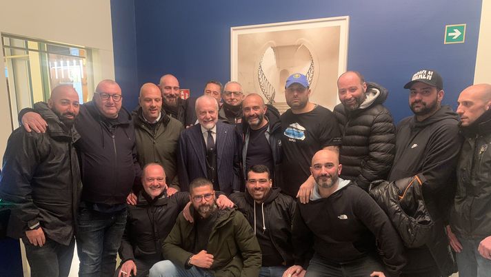 scontri ultras napoli ajax