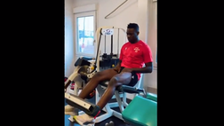 VIDEO / Si rivede Mario Balotelli: allenamento in palestra