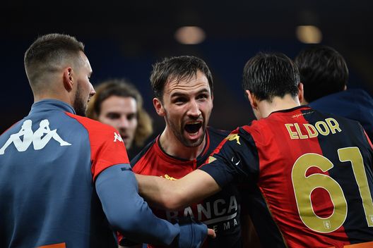  GENOA, ITALY - FEBRUARY 20: Milan Badelj of Genoa CFC celebrates after scoring the second goal of his team during the Serie A match between Genoa CFC and Hellas Verona FC at Stadio Luigi Ferraris on February 20, 2021 in Genoa, Italy. (Photo by Valerio Pennicino/Getty Images) 