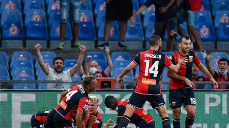 GENOA, ITALY - AUGUST 29: Andrea Cambiaso of Genoa (C) celebrates with his team-mates after scoring a goal during the Serie A match between Genoa Cfc and Ssc Napoli at Stadio Luigi Ferraris on August 29, 2021 in Genoa, Italy. (Photo by Getty Images) GENOA, ITALY - AUGUST 29: Andrea Cambiaso of Genoa (C) celebrates with his team-mates after scoring a goal during the Serie A match between Genoa Cfc and Ssc Napoli at Stadio Luigi Ferraris on August 29, 2021 in Genoa, Italy. (Photo by Getty Images)