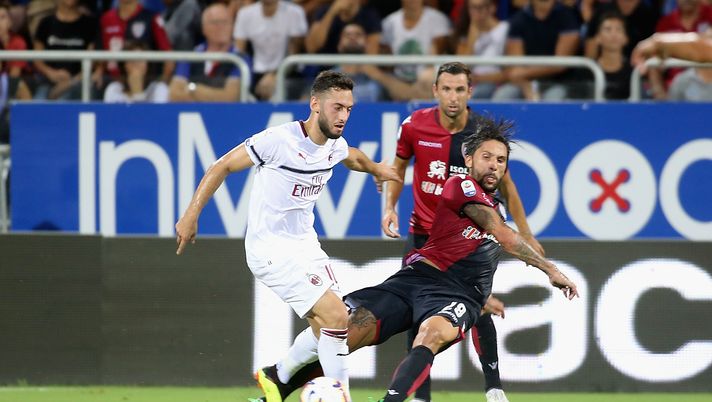 16 settembre 2018, Hakan Calhanoglu in Cagliari-Milan 1-1 (credits: GETTY Images) 