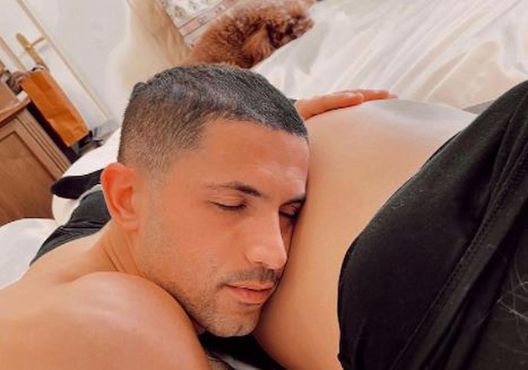 La foto postata sui social da Giulia Amodio Giulia Amodio: “Piccola Ludo, stai per venire al mondo. Non mi sembra che…”- immagine 2
